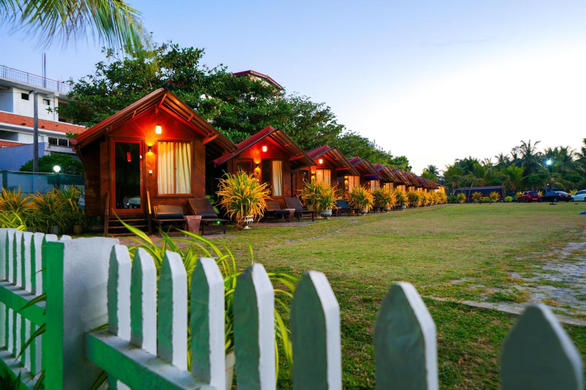 Jkab Beach Resort Trincomalee Exterior photo