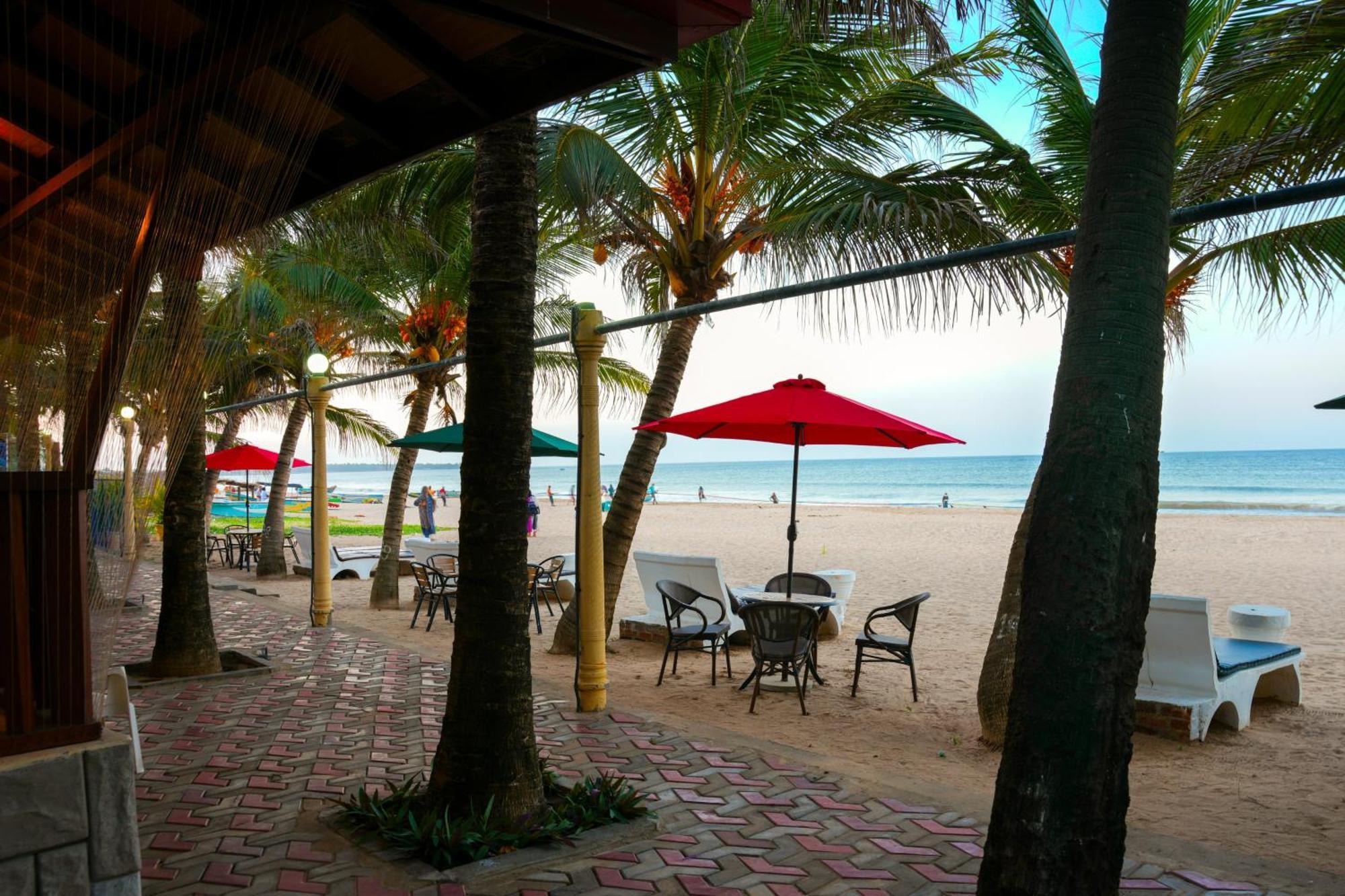 Jkab Beach Resort Trincomalee Exterior photo